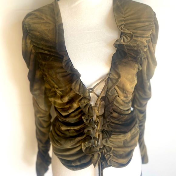 Chic Green Tie Front Blouse by Mystique with Ruffled collar & scrunch sleeves! - Picture 7 of 7